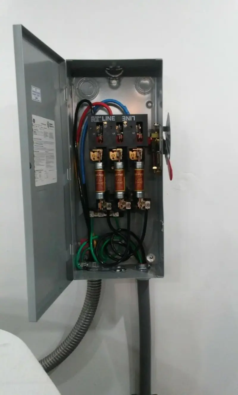 Three-phase disconnect switch installed for Electrical Wiring & Rewiring in Louisville